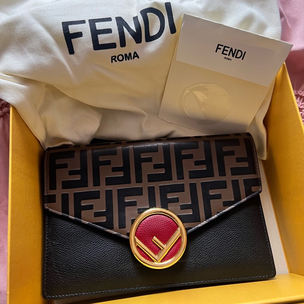Fendi Vitello FF Wallet On Chain